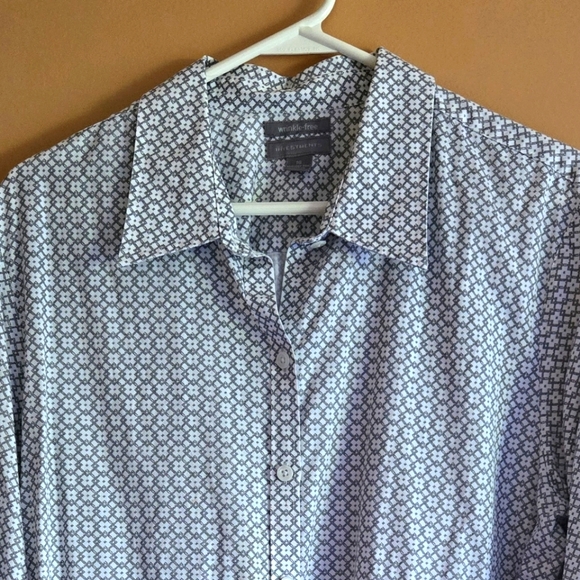 Investments buttoned shirt, size 16. - Picture 2 of 3